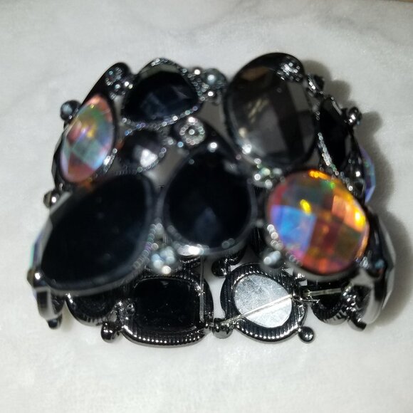 Free with $15 purchase 8" Stretchy black multi color bracelet plastic - Picture 3 of 4